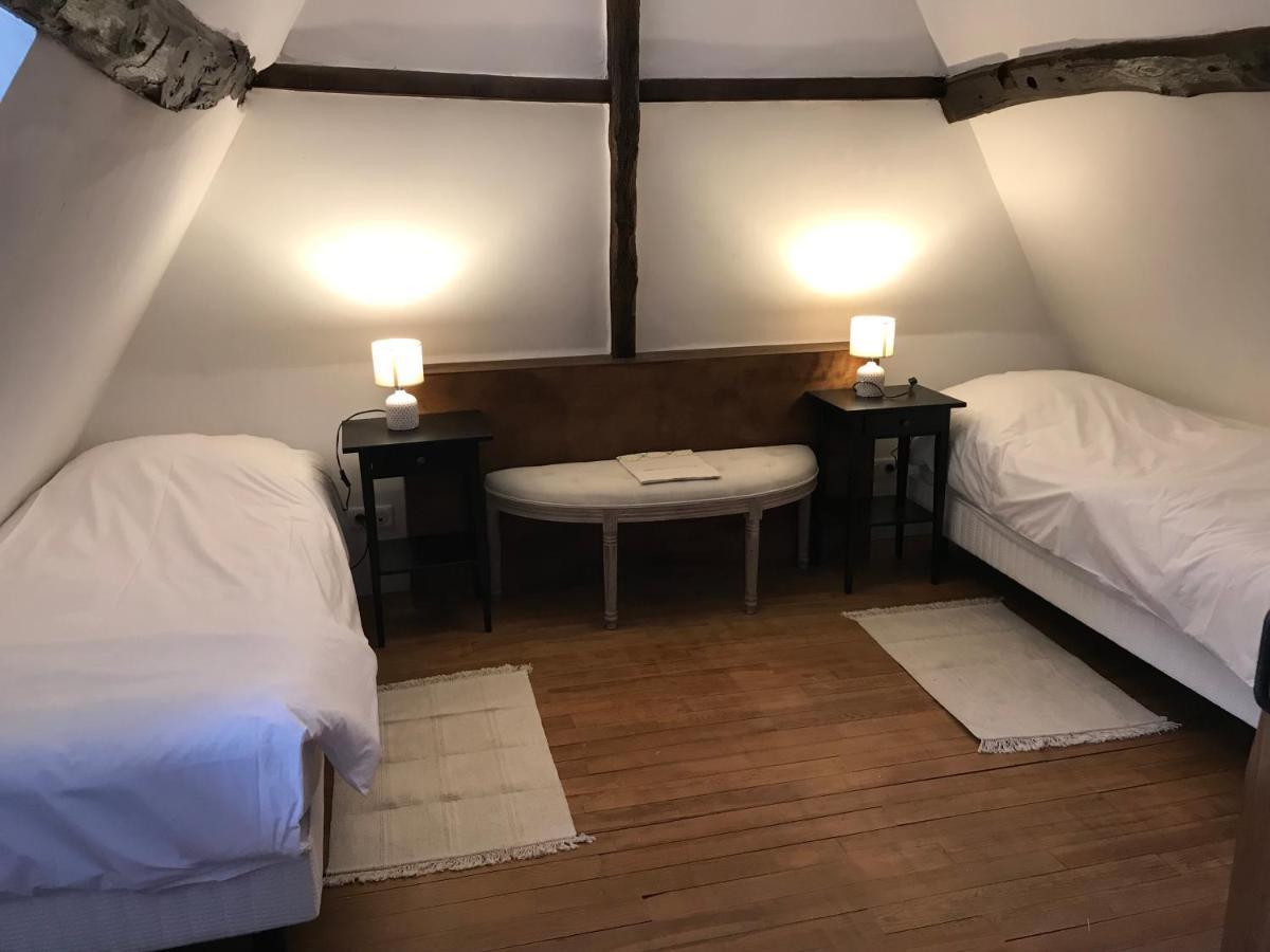 La Gloriette Gite Situe Dans La Propriete Dun Magnifique Manoir Vatteville Exterior foto